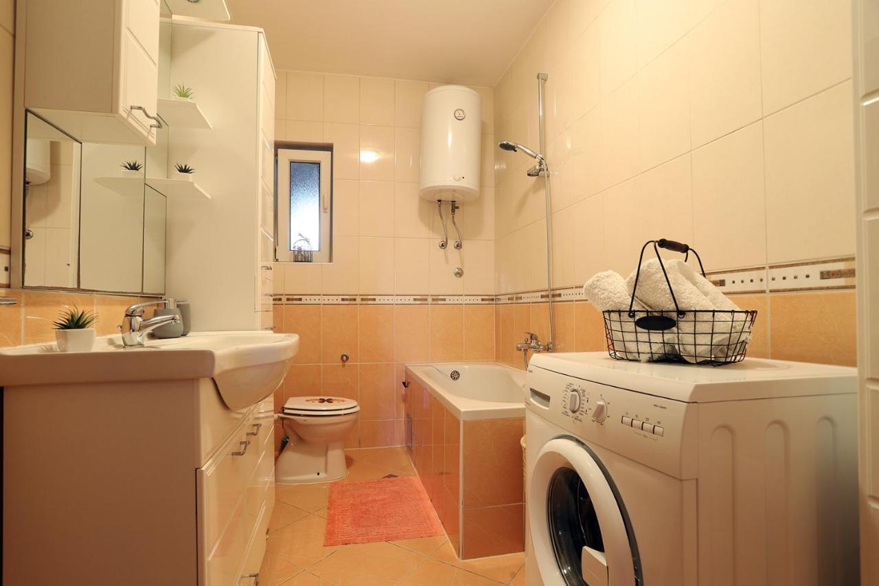 Stone Sun Apartment คาชเตลา ภายนอก รูปภาพ